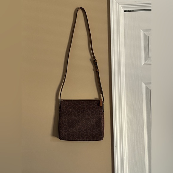NWOT Calvin Klein Brown Crossbody Bag - Picture 4 of 4
